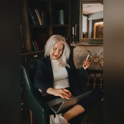 罗雅